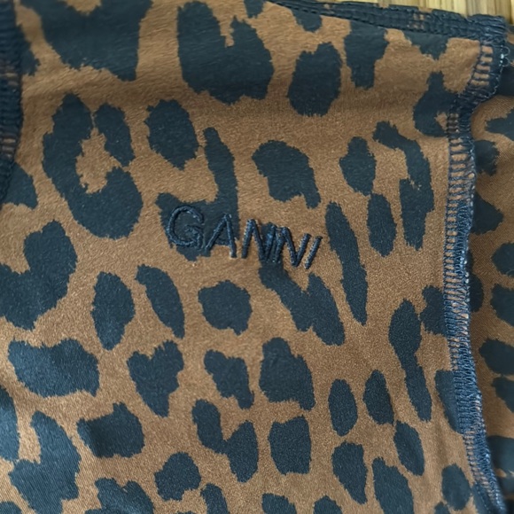 Ganni Mock Neck Leopard Print Top - Picture 6 of 6